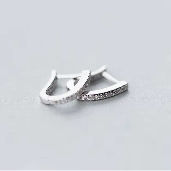 925 Sterling Silver Elongated Huggie Hoop Earrings with Zircon Diamonds! - Picture 5 of 6